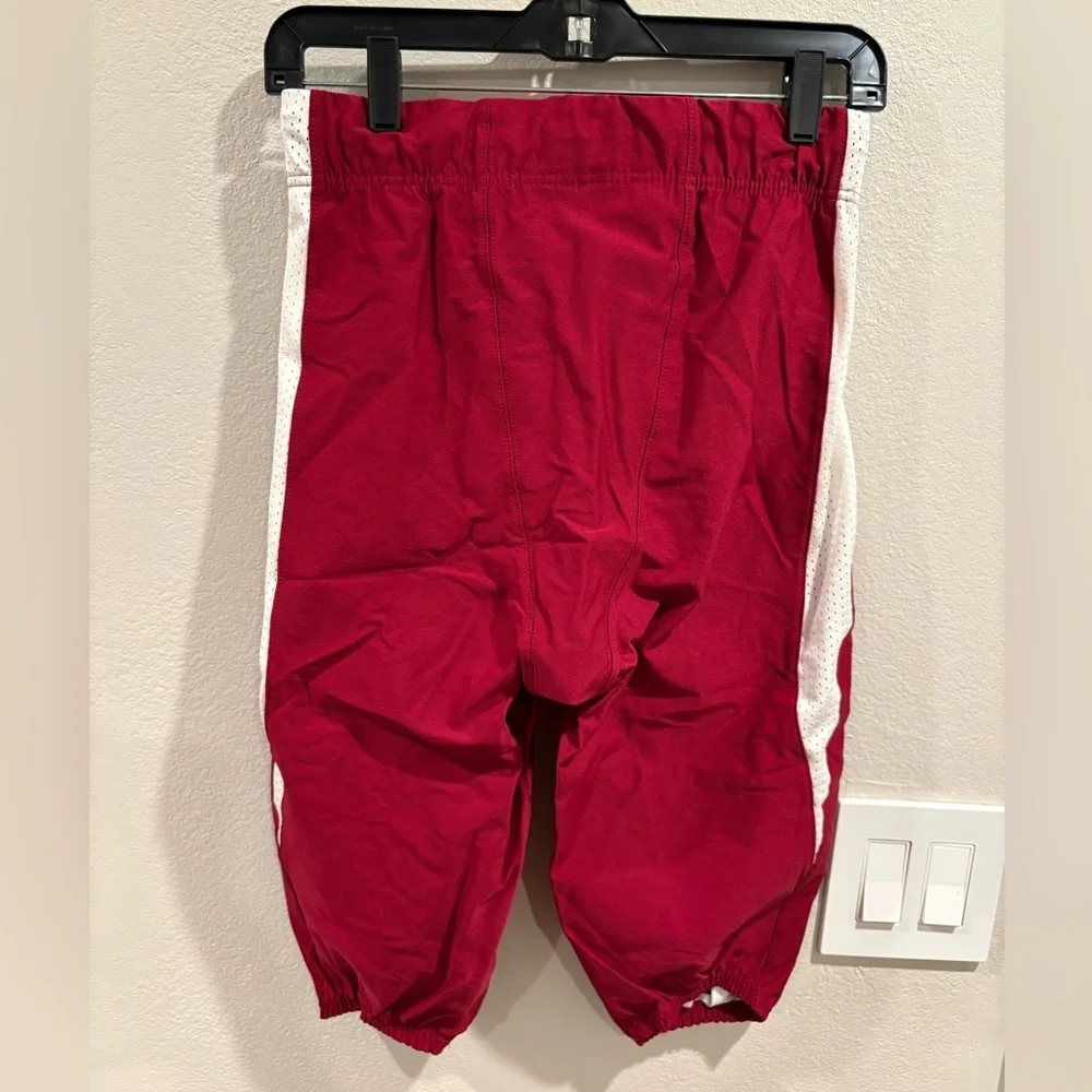 Adidas Woven Football Pants Burgundy/White GG7406 Men’s Size Medium NWT $90